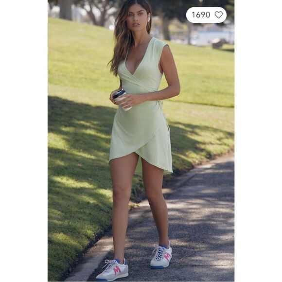 NEW Daily Practice by Anthropologie Lime Green Montauk V-Neck Dress Medium - Picture 2 of 4